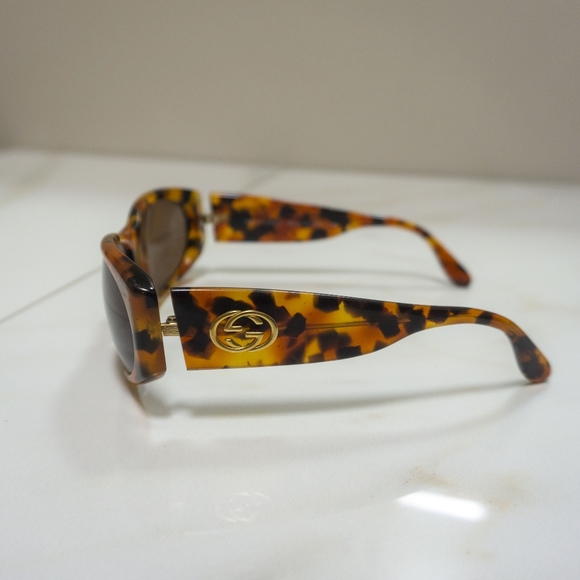 Vintage Gucci sunglasses - Picture 4 of 9